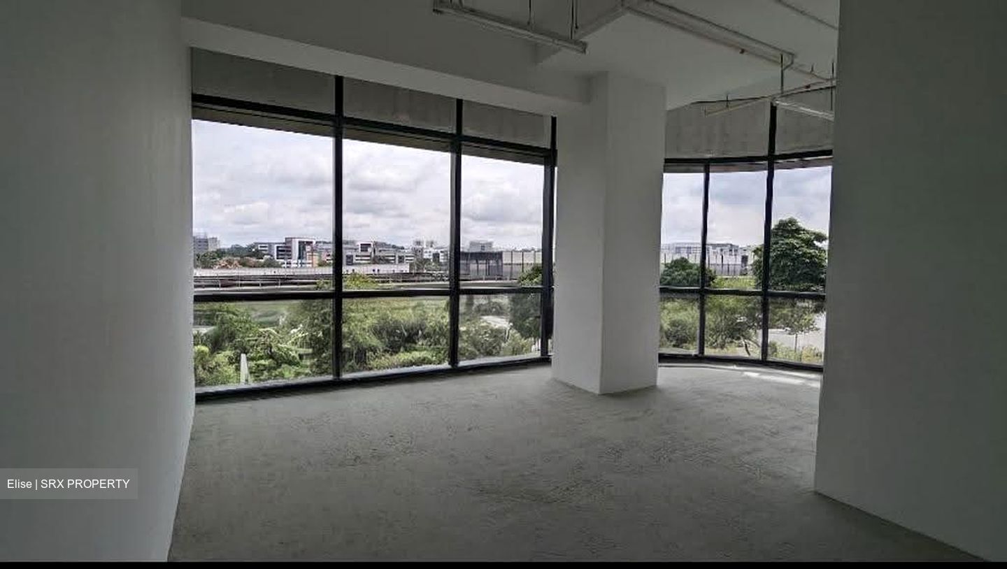 Woods Square (D25), Office #621494091